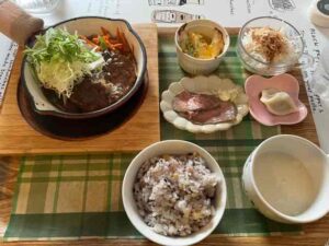 ドライブランチにはまだ早い。。。