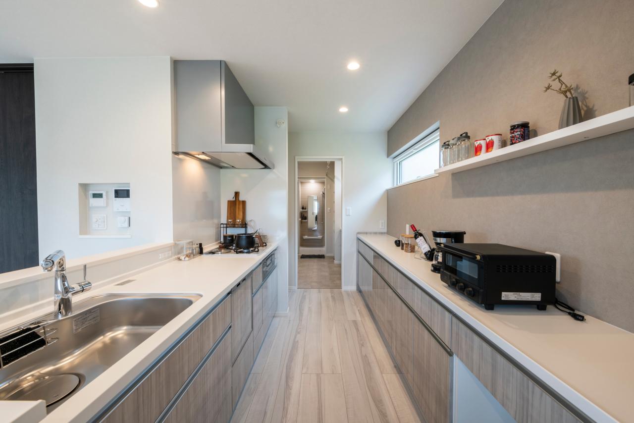 キッチン：収納充実のキッチンはタカラスタンダードのオフェリア