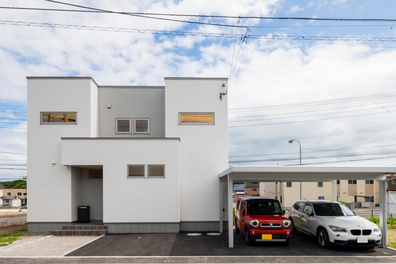 外観:白を基調にしたシンプルモダンな外観が、明るく爽やかな印象を演出