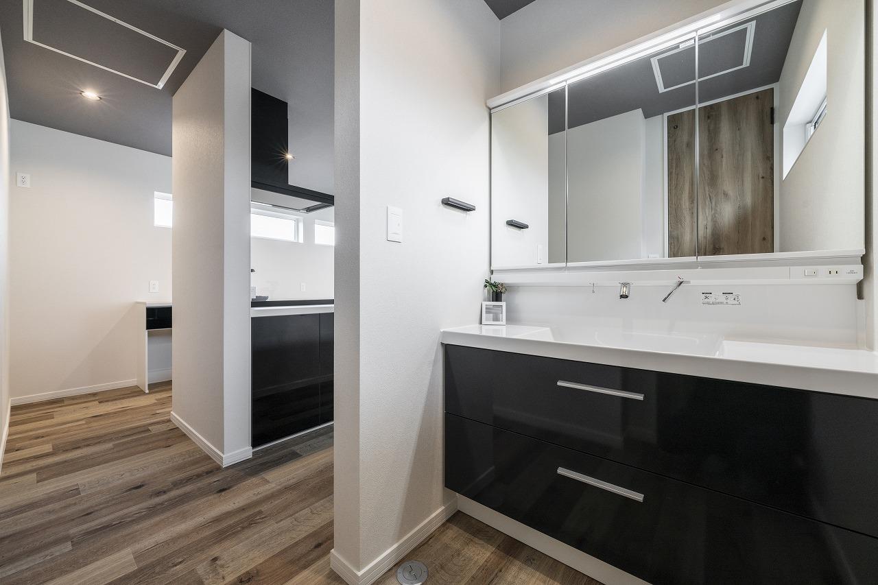 ラバトリー・洗面所：プライバシーに配慮した人気のセパレートタイプの洗面所