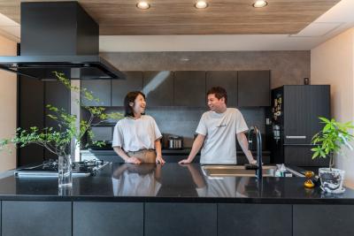 日常と非日常を移ろうガレージハウス