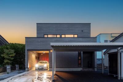 趣味と癒やしのガレージハウス