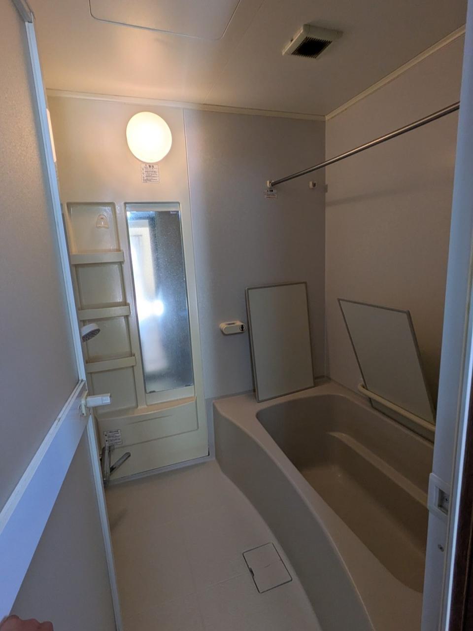 バスルーム：リフォーム前のバスルーム