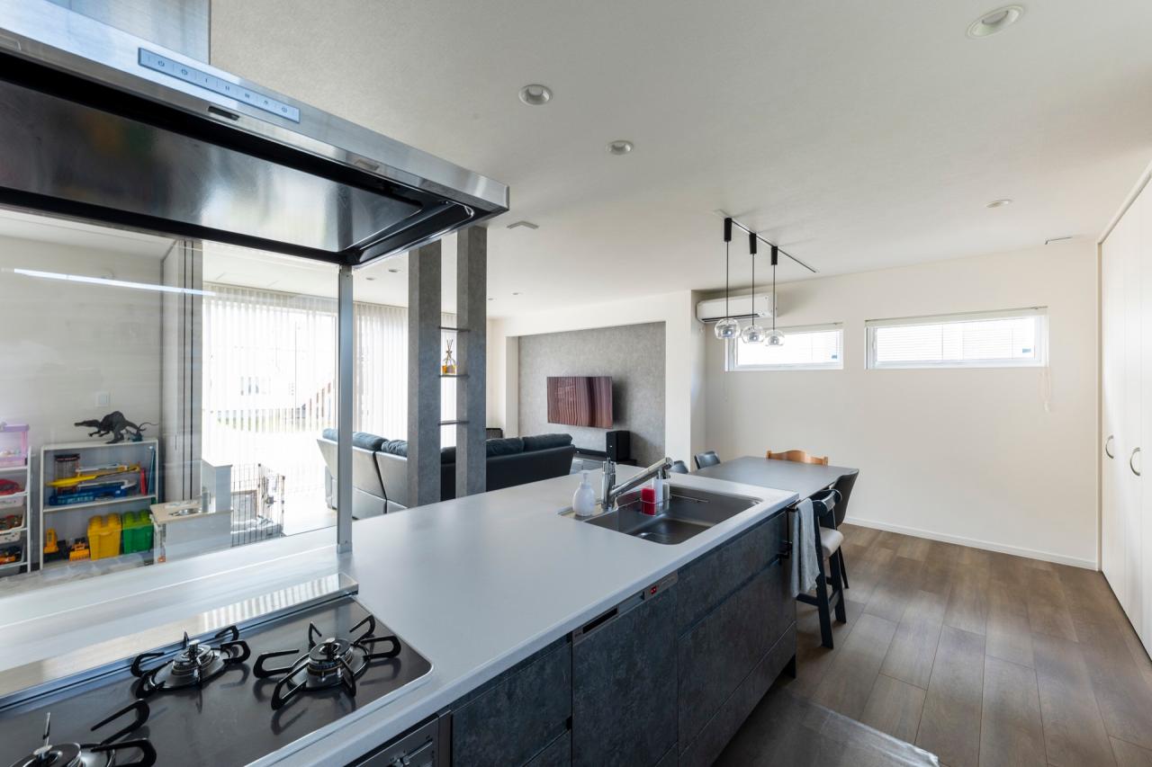 キッチン、設備：キッチンはタカラスタンダードのオフェリアをご採用