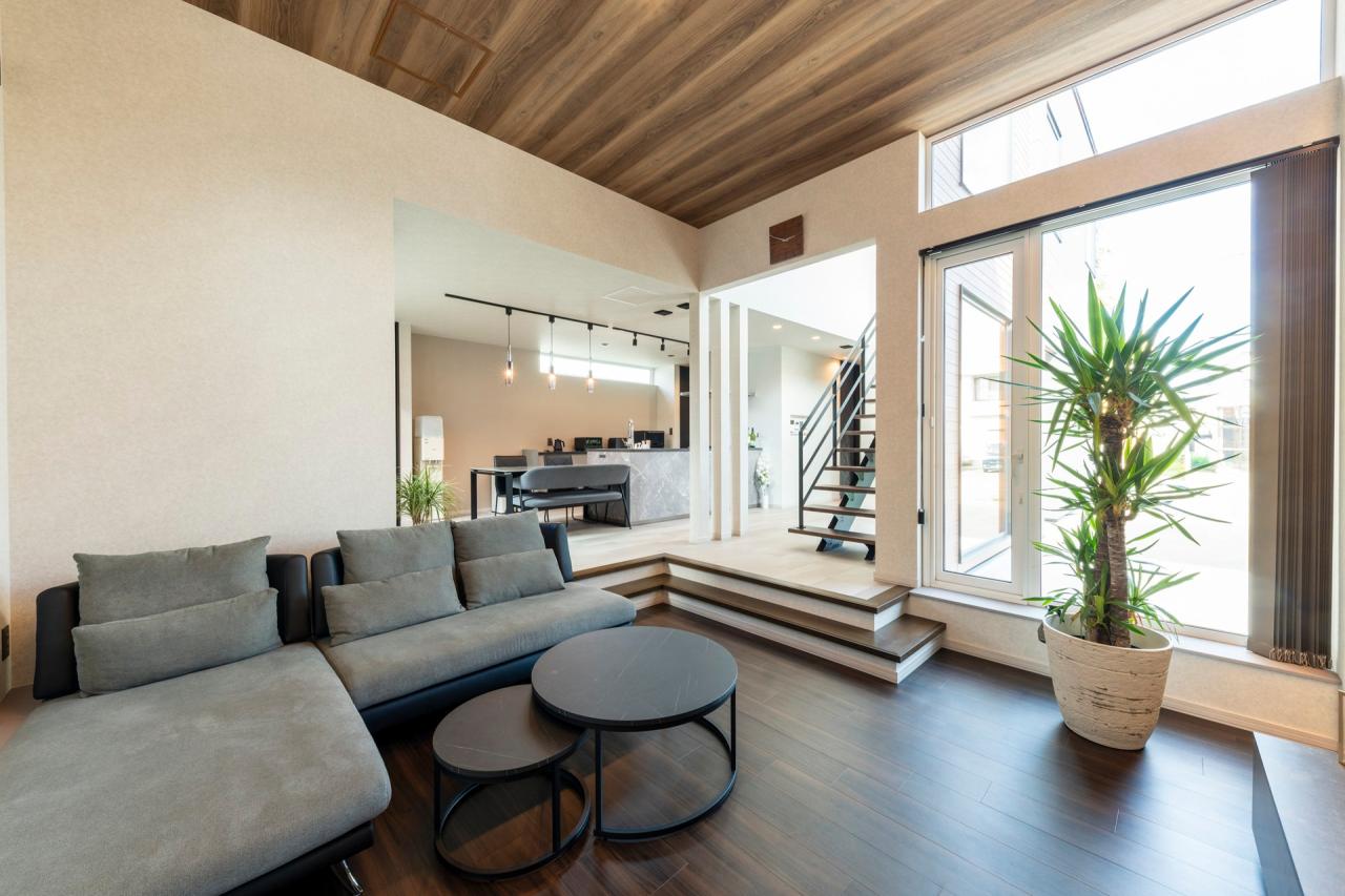 30㎝掘り下げたサンクンリビングで空間にメリハリが生まれる