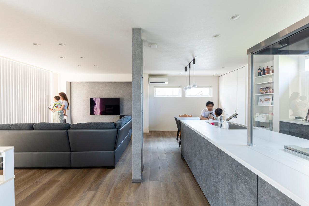 家族みんなの居心地の良さを生む広々としたLDK