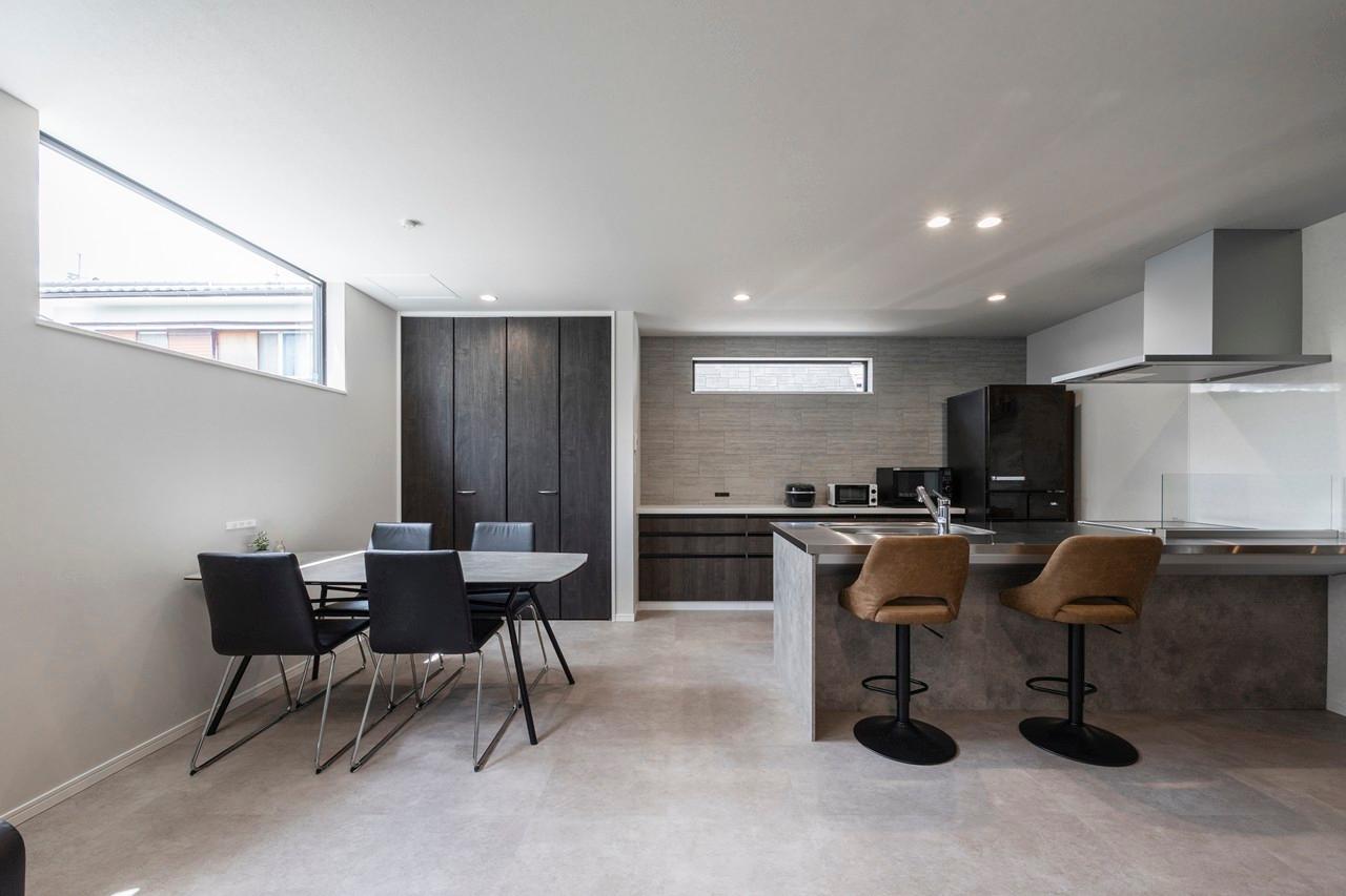 ダイニング、キッチン：大人の余裕を楽しむ上質なダイニングキッチン