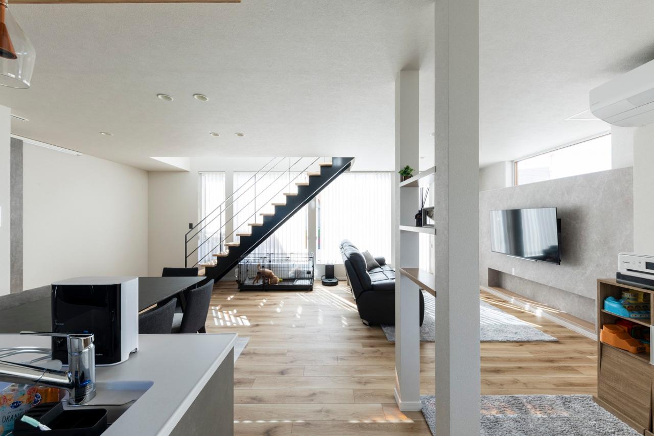 キッチンからLDKのすべてを見渡せるので子供を見ながらでも家事が可能