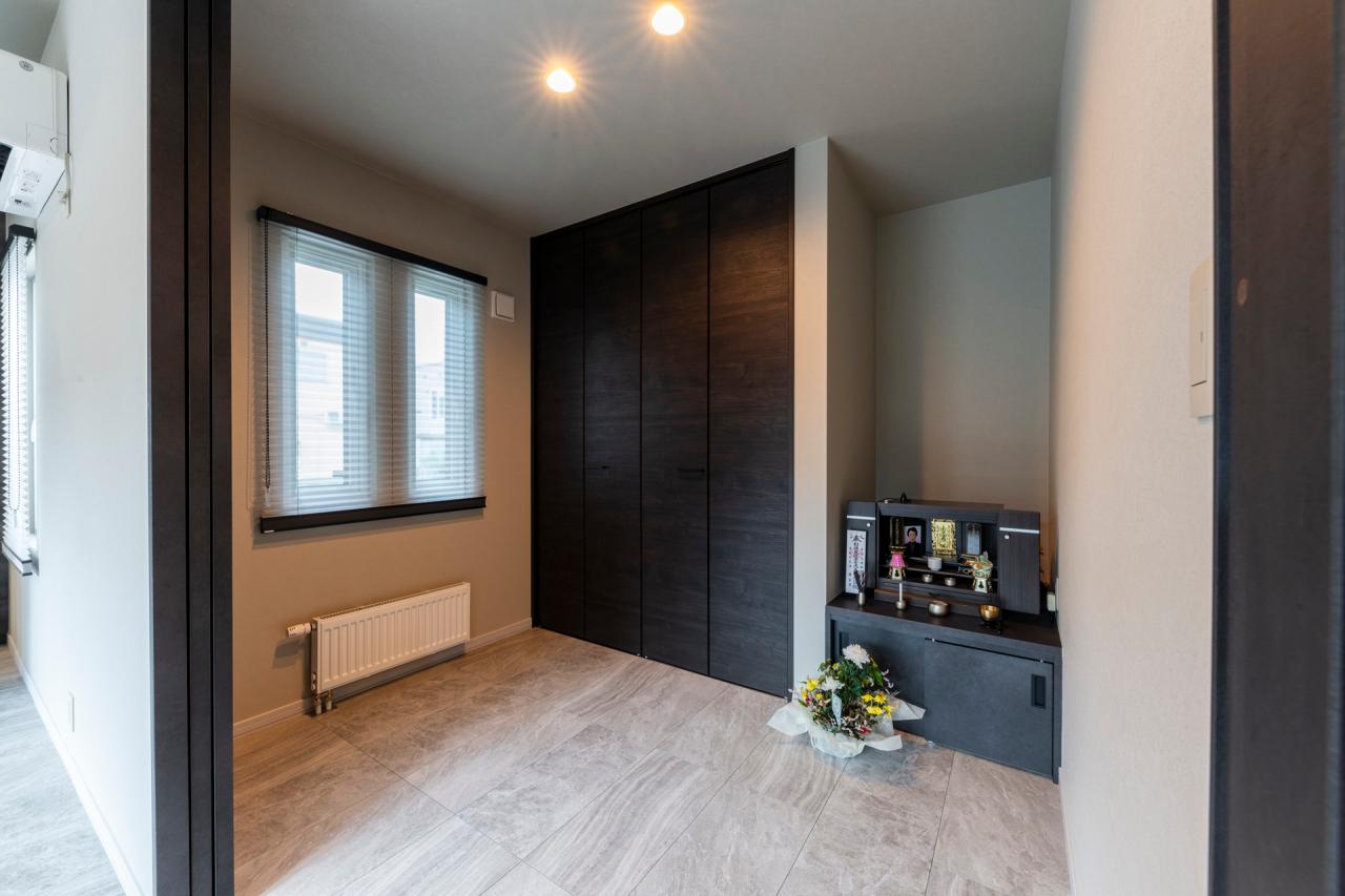 普段は仏間として使用している3帖の洋室は客間としても活用可能