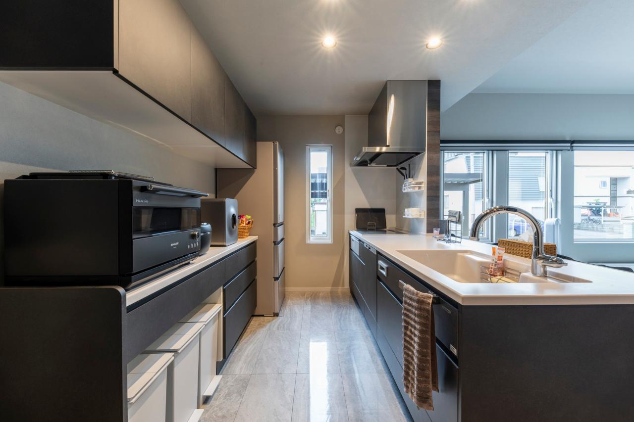 広々とした使いやすいキッチンはタカラスタンダードのオフェリア