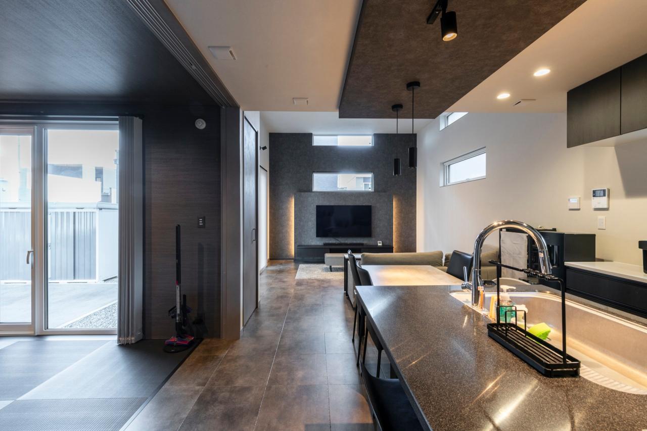 洋室、和室：続き間の和洋室は子供の遊び場としても客間としても活用可能