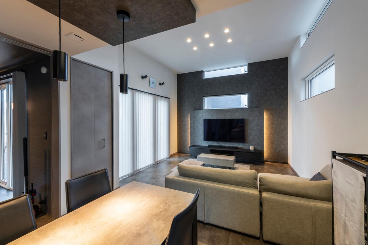 キッチンからダイニング、リビングまでストレート配置の間取り