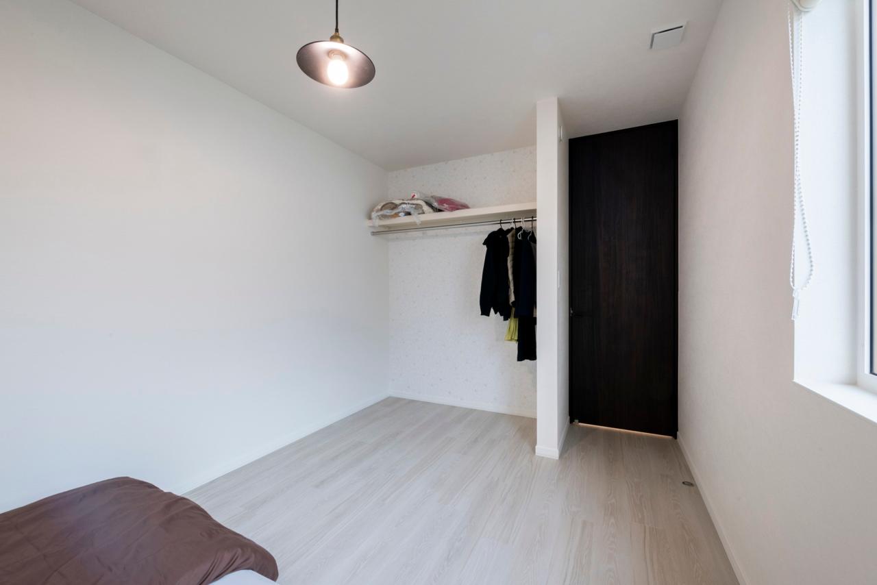 子供部屋、洋室：5.25帖の洋室はオープンタイプの収納も設け将来的には子供部屋に