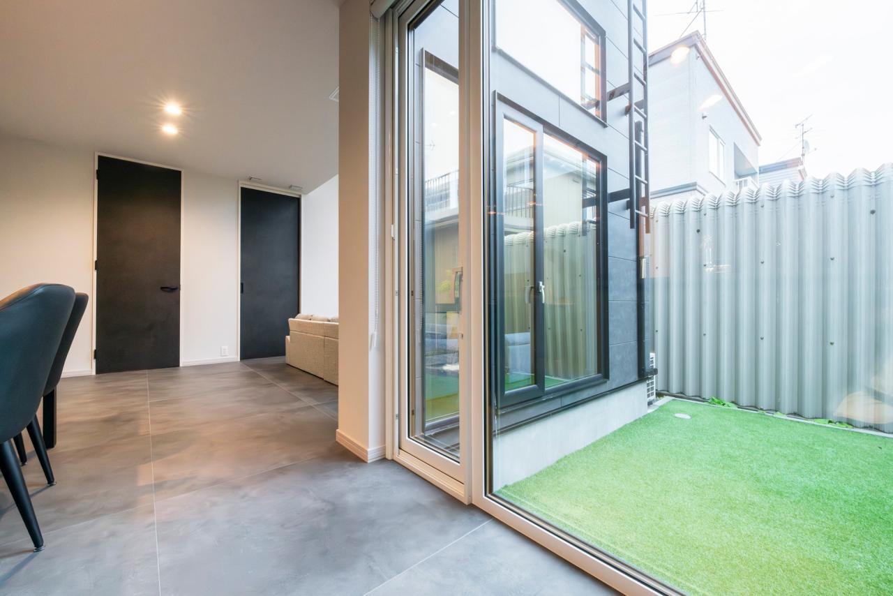 LDKどこからでもアクセスできる中庭で家族や友人とBBQも楽しめる