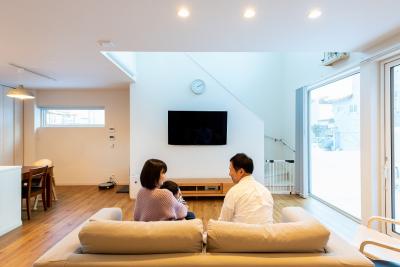 リビング：全室床暖房採用の高気密高断熱住宅