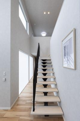階段：お部屋をデザインするスケルトン階段